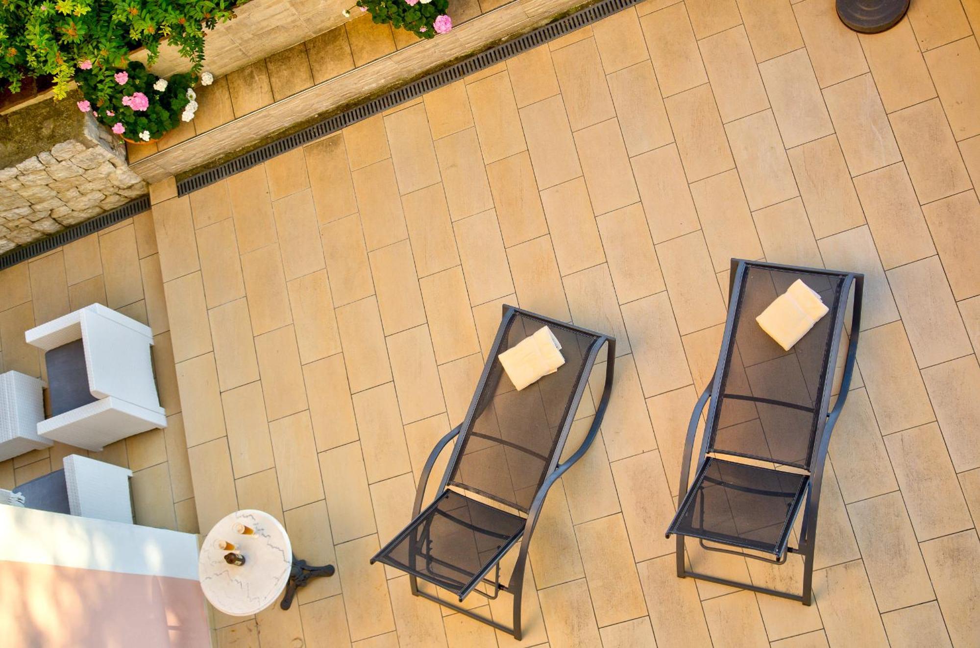 Eden Apartments ซีอูซี ภายนอก รูปภาพ
